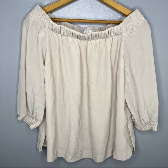 ARITZIA Babaton 100% Silk Ivory Off The Shoulder Phineas Top - Picture 2 of 5
